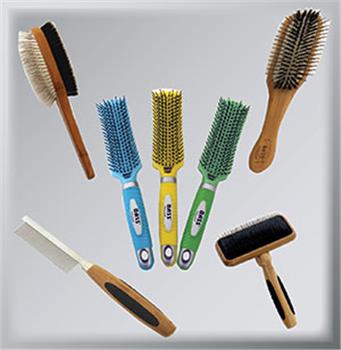 pet combs and brushes